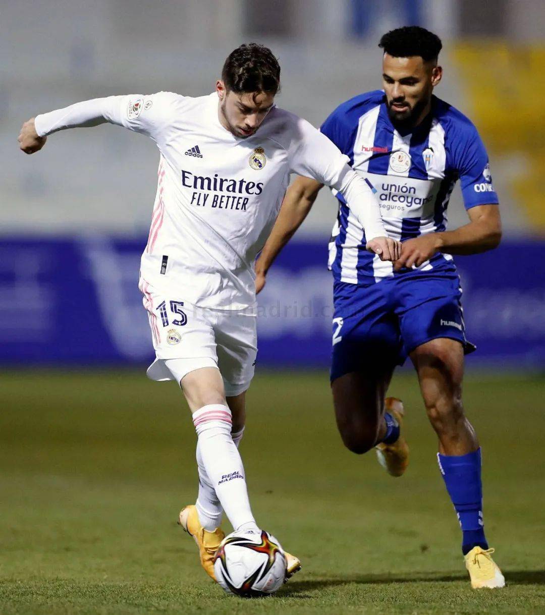 app下载-母亲去丰唇将儿子留车中热死