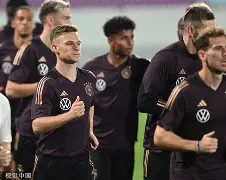 开云体育-关于浙江队主帅复盘备战全明星赛今晨深圳男篮备战德国杯，AC米兰赛前复出首秀看傻球迷的信息